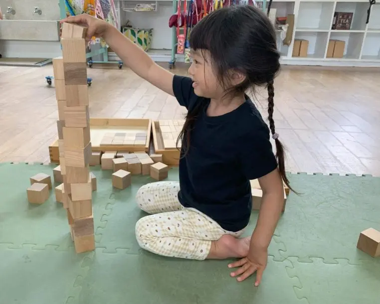 童具の活動を通して見えた成長（年少：3歳児・年長：5歳児